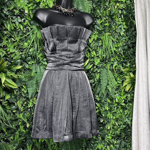 BCBGENERATION Dress Women 4 Silver Gray Strapless Fit Flare Ruffle Coctail 1889 - Picture 3 of 10
